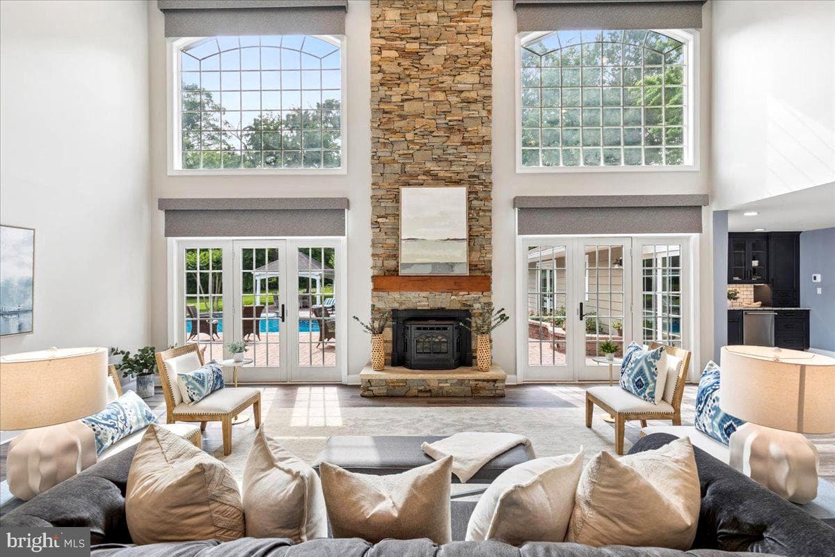 102 Little Neck Road photo 14