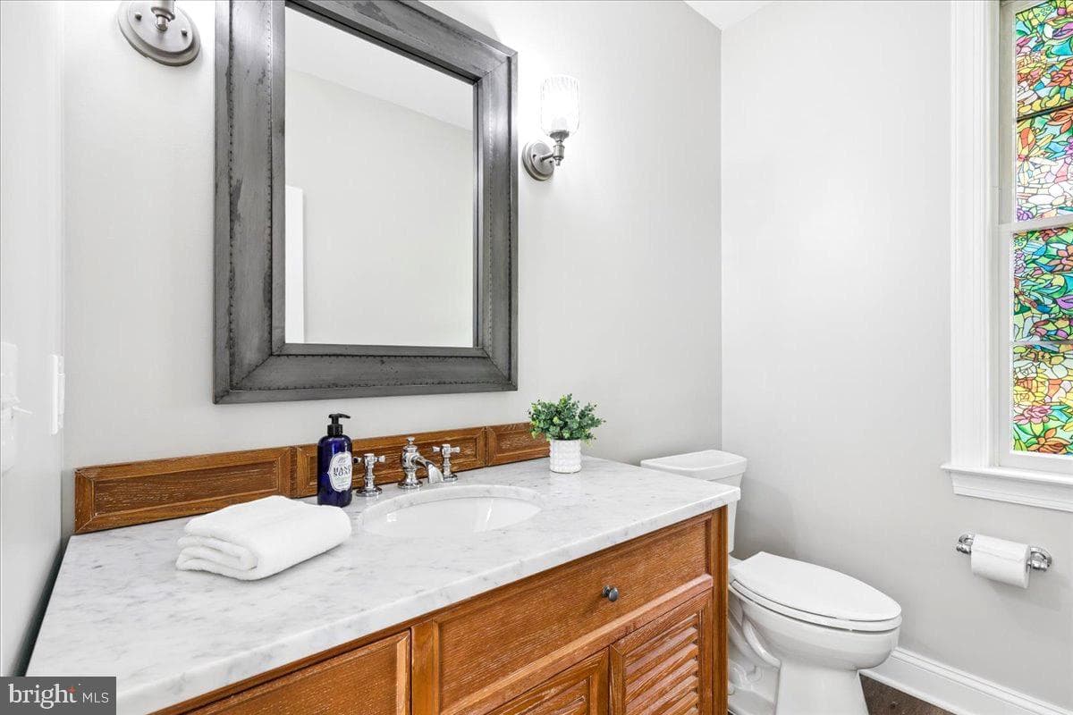 102 Little Neck Road photo 38