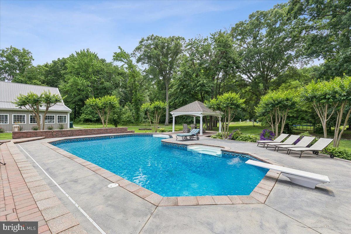 102 Little Neck Road photo 60