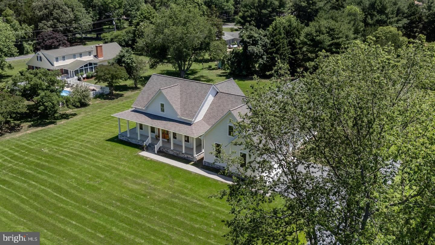 205 River Road photo 3