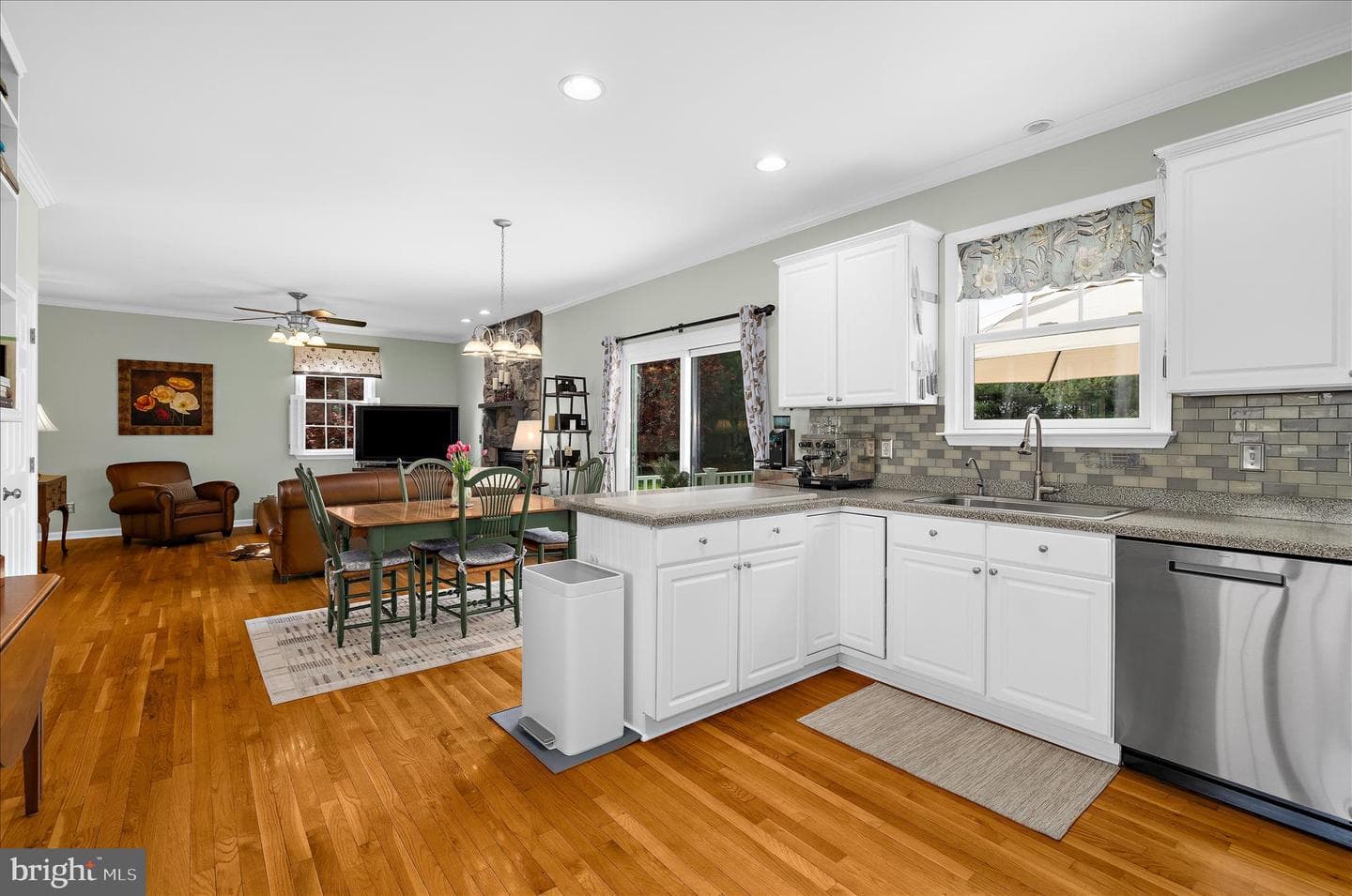 988 White Marsh Road photo 12