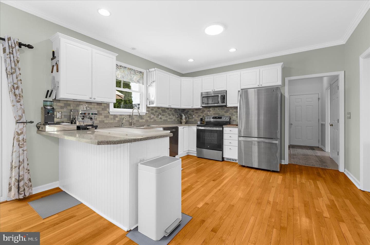 988 White Marsh Road photo 9