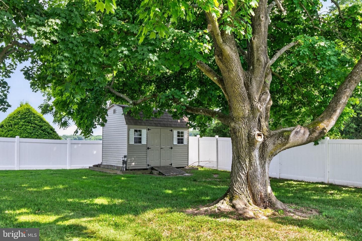 112 Walnut Street photo 9