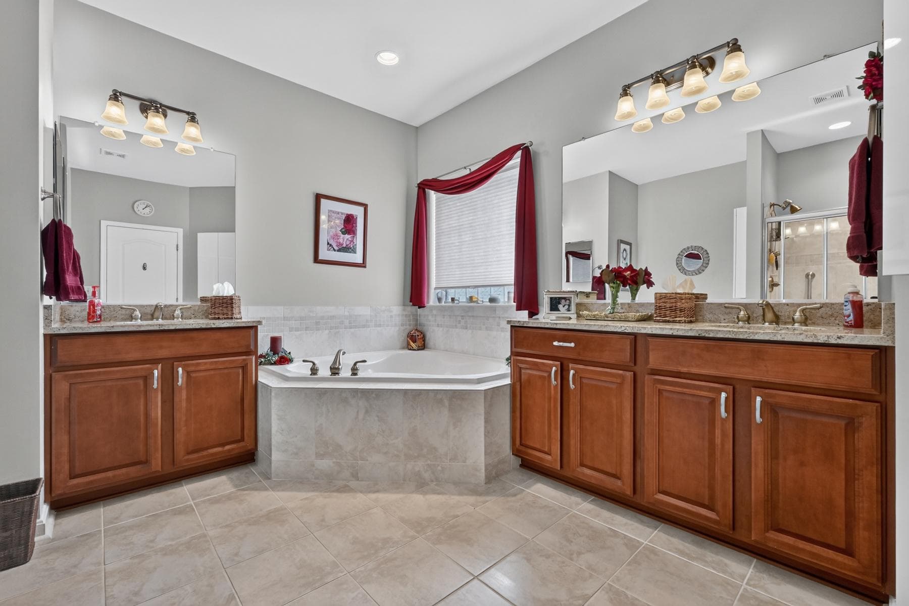 510 Symphony Way photo 19