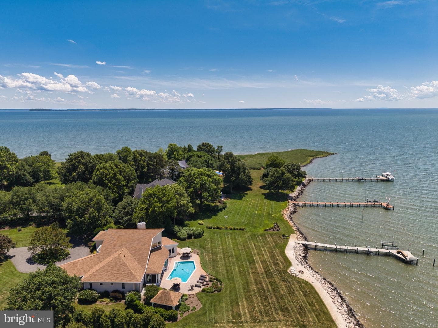 2882 Cox Neck Road photo 10