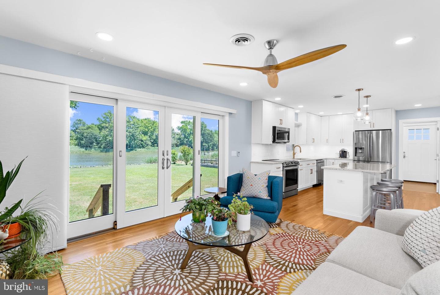 205 Riverside Drive photo 6