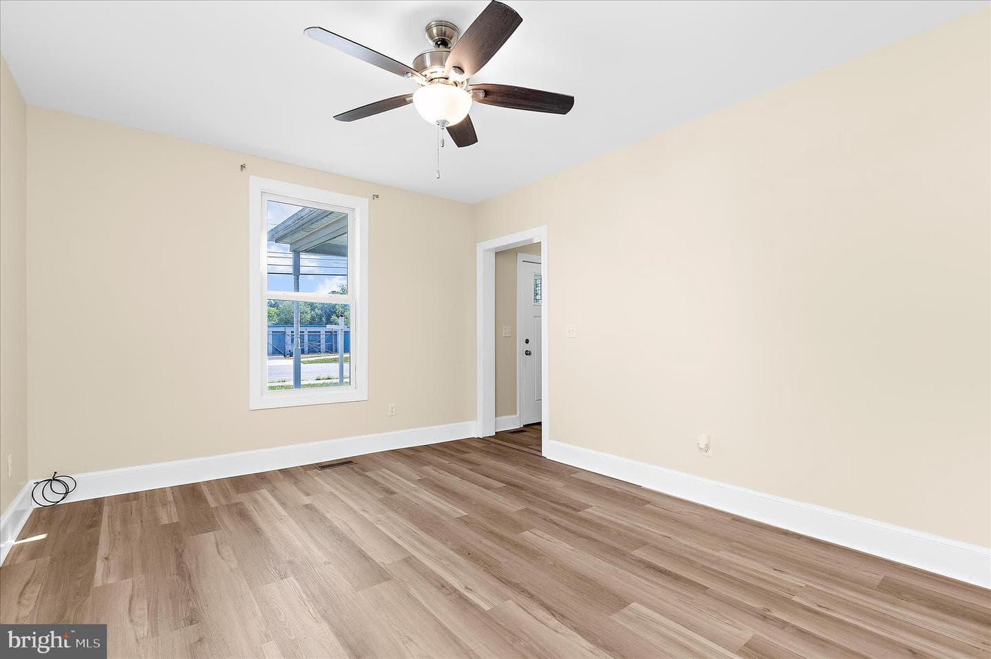 430 Railroad Avenue photo 5