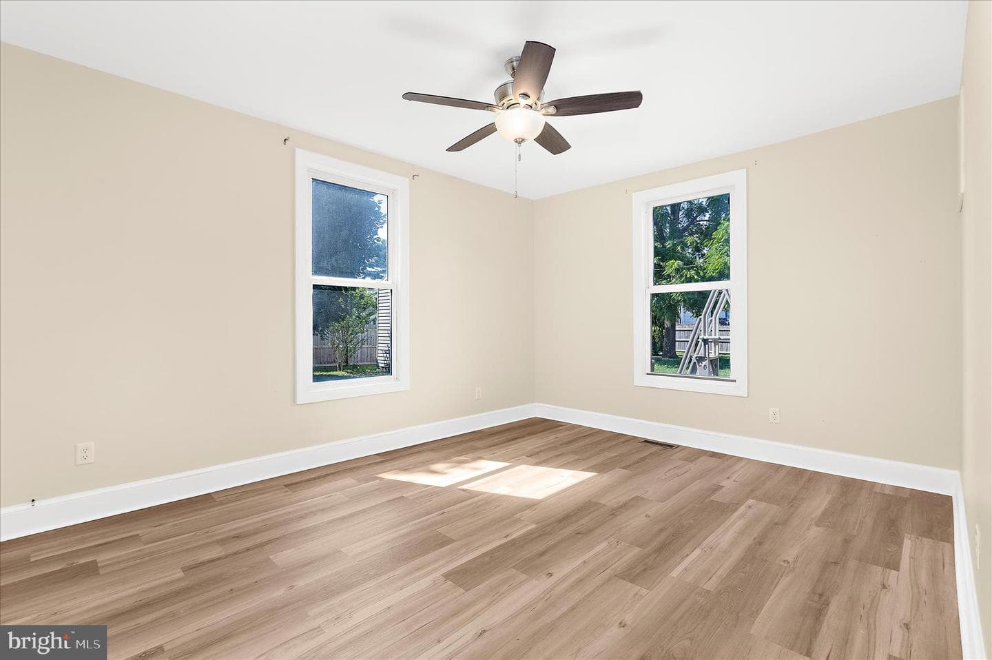 430 Railroad Avenue photo 8