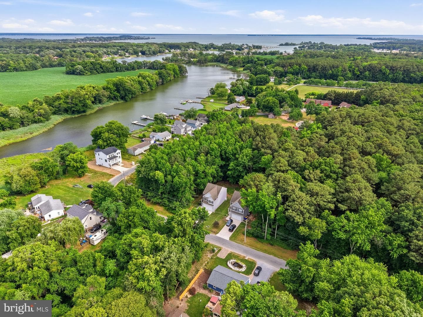 124 Riverside Drive photo 43