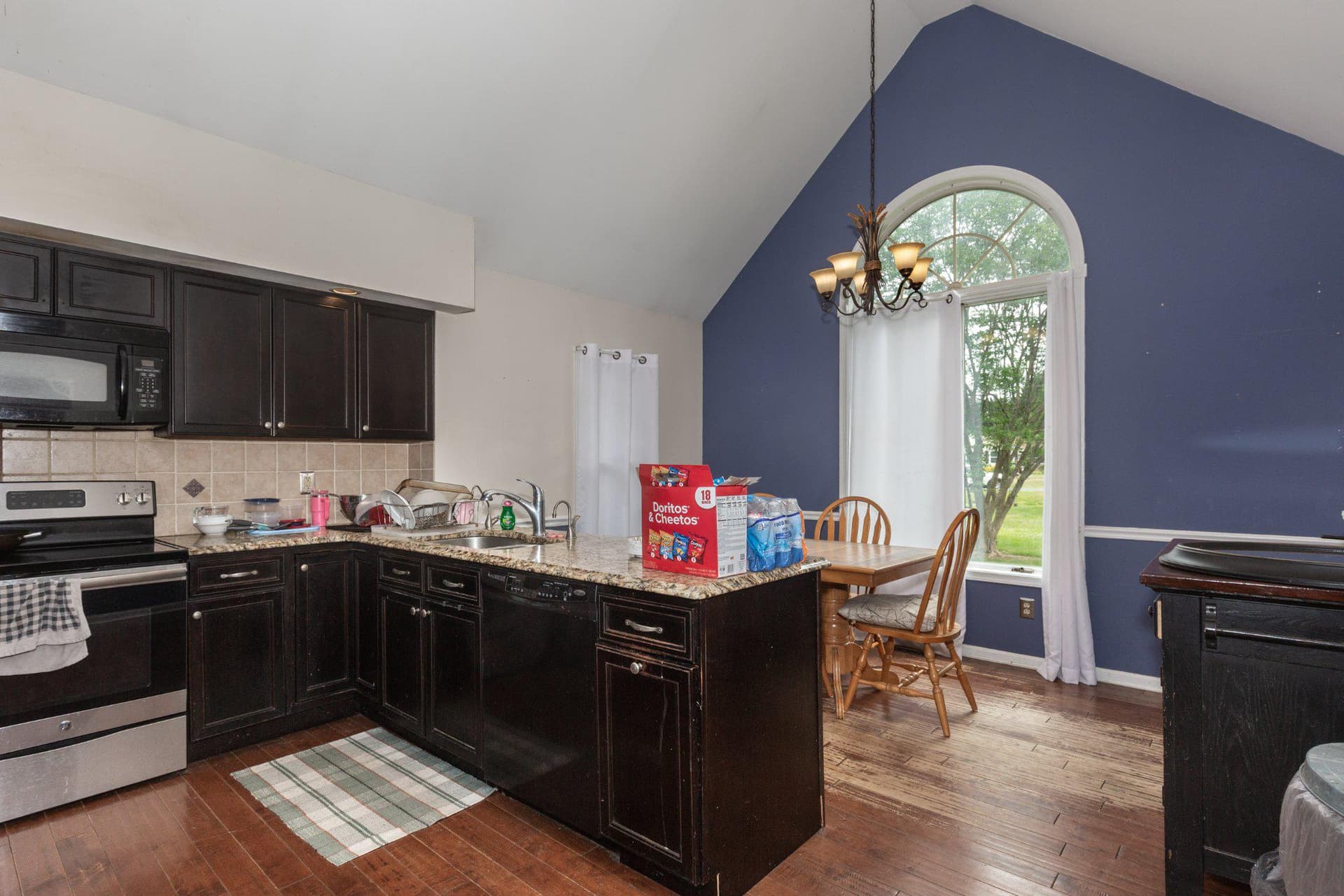 101 Chestnut Lane photo 10