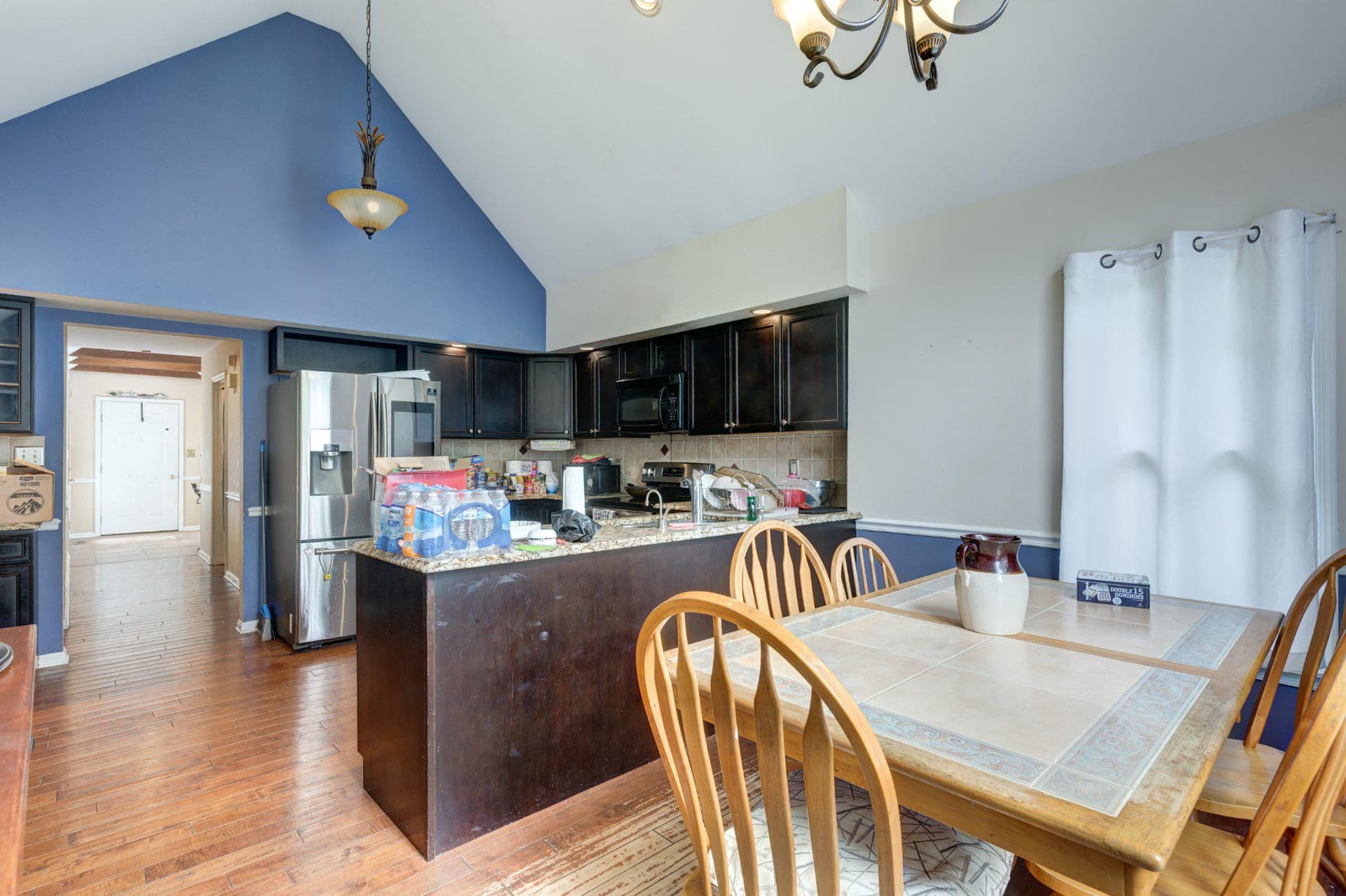 101 Chestnut Lane photo 12
