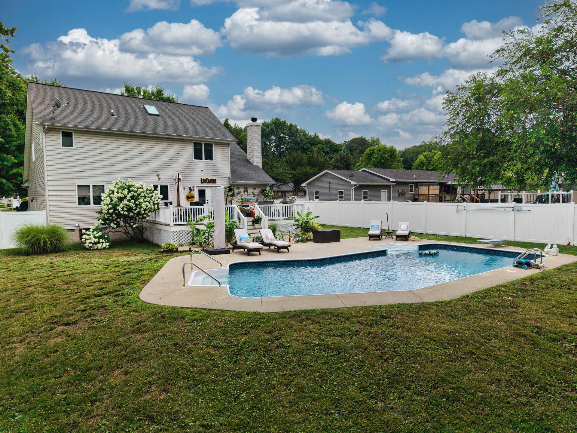 602 Victoria Drive photo 27