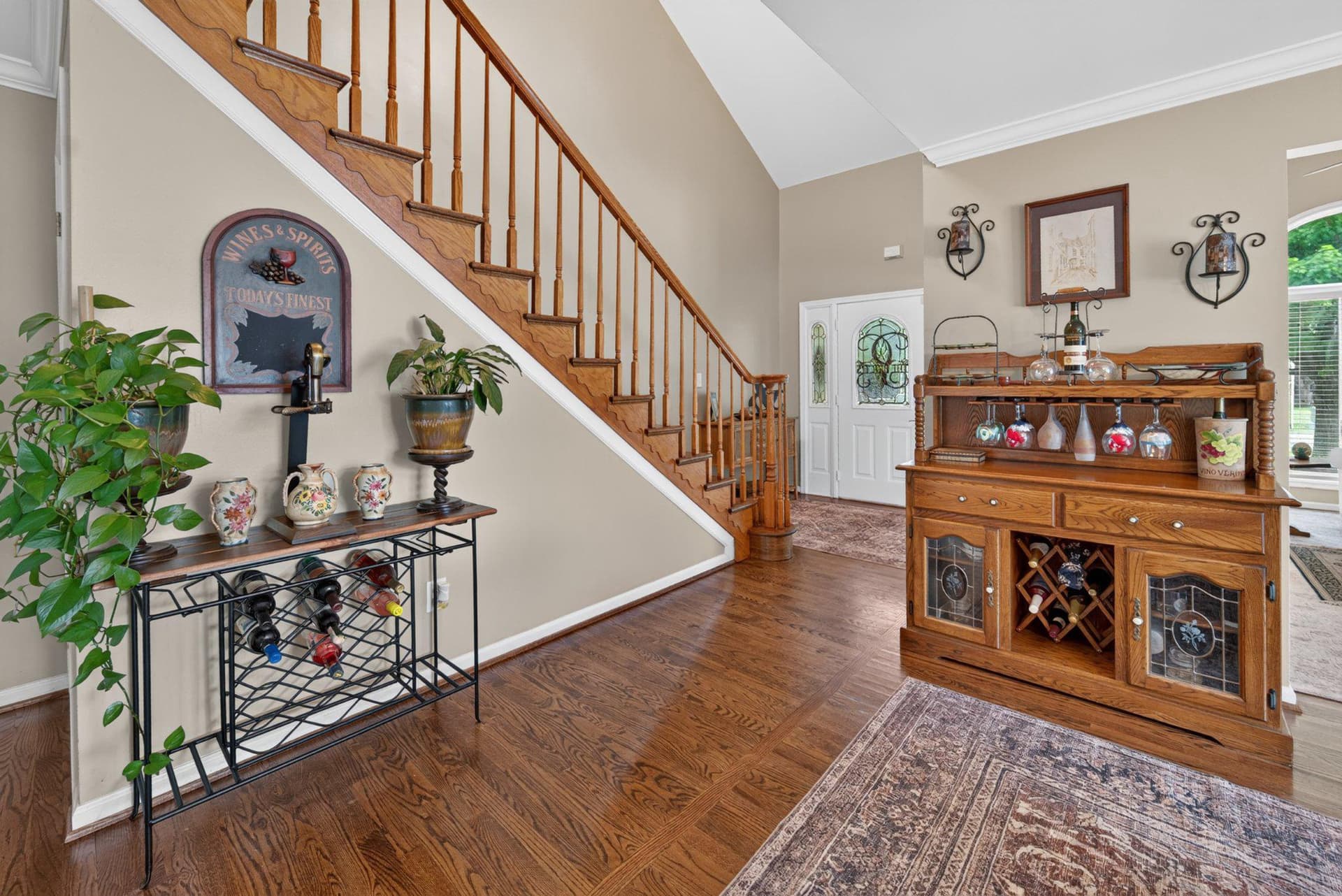602 Victoria Drive photo 4