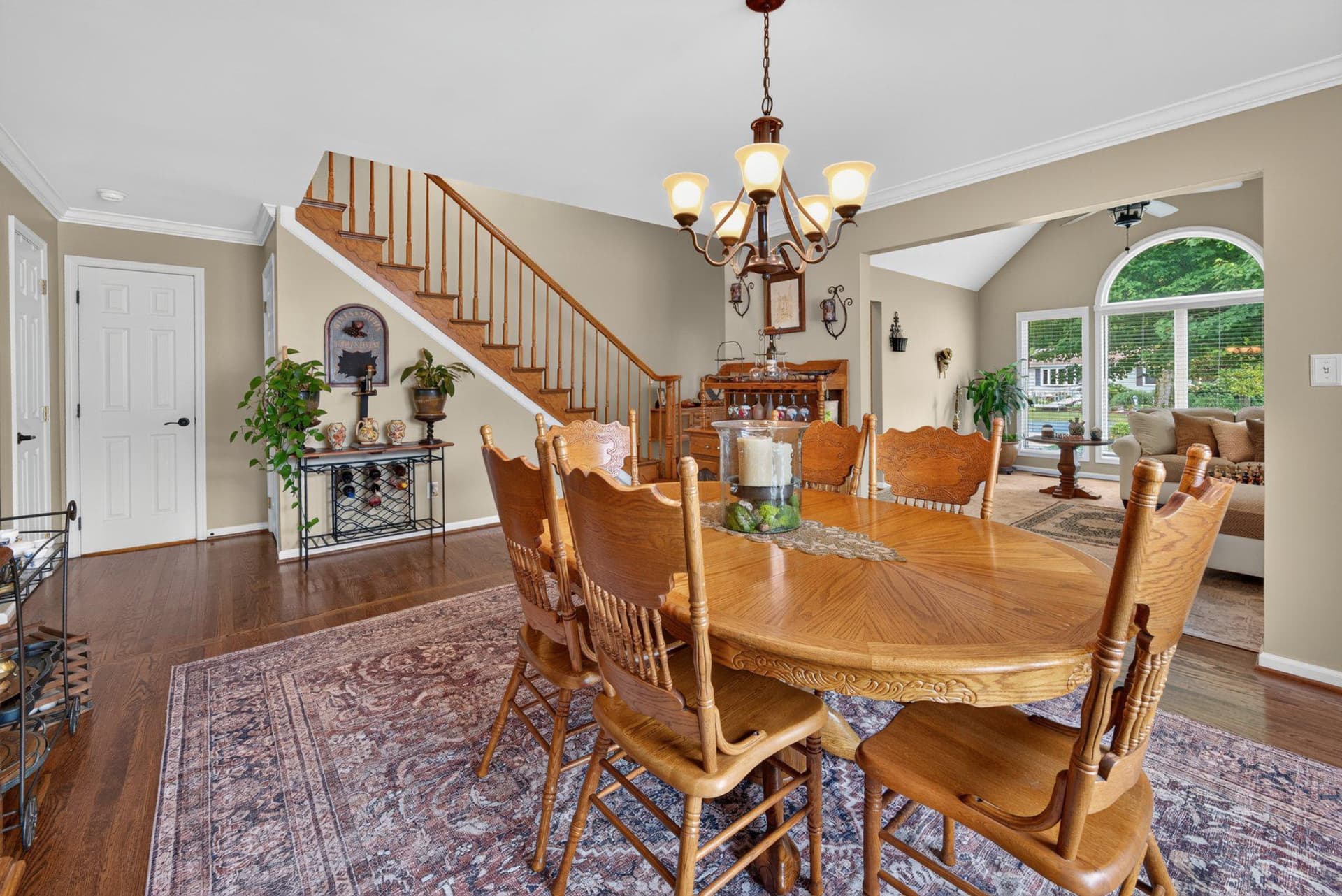 602 Victoria Drive photo 8