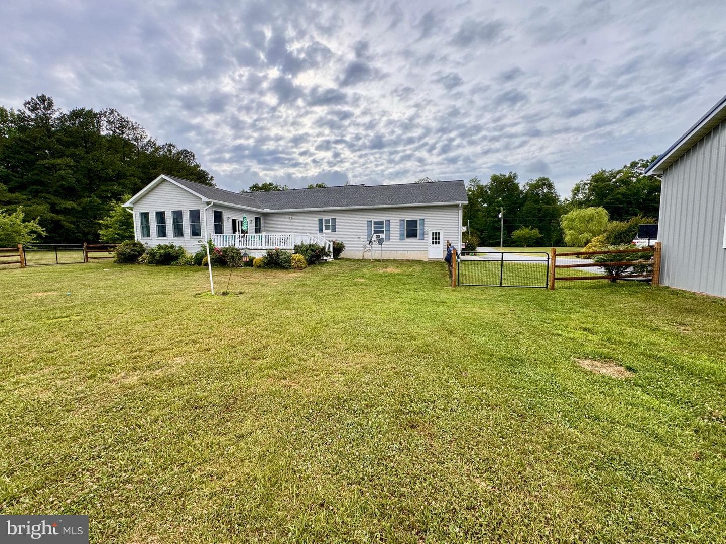 1212 Rabbit Hill Road photo 40