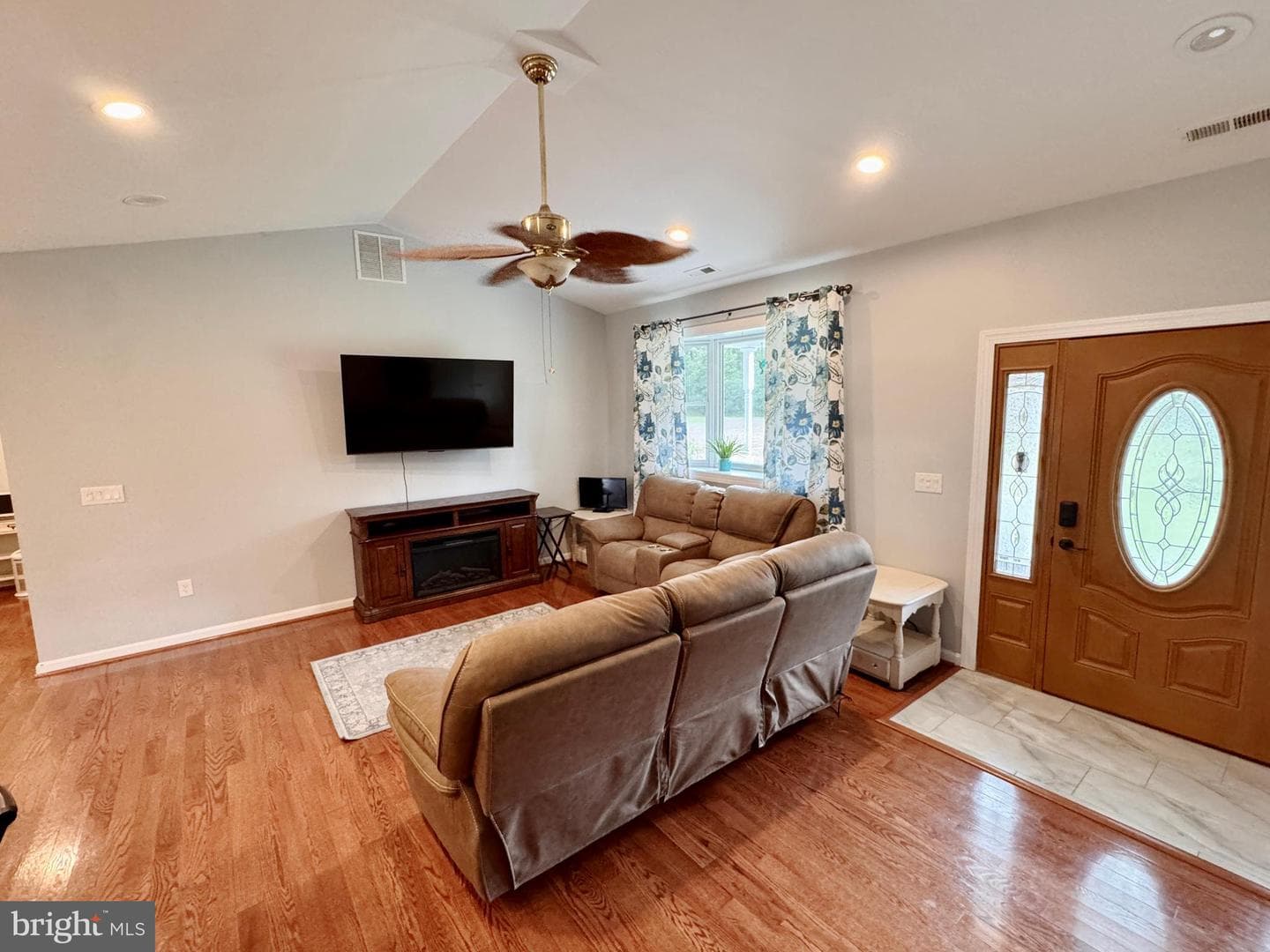 1212 Rabbit Hill Road photo 9