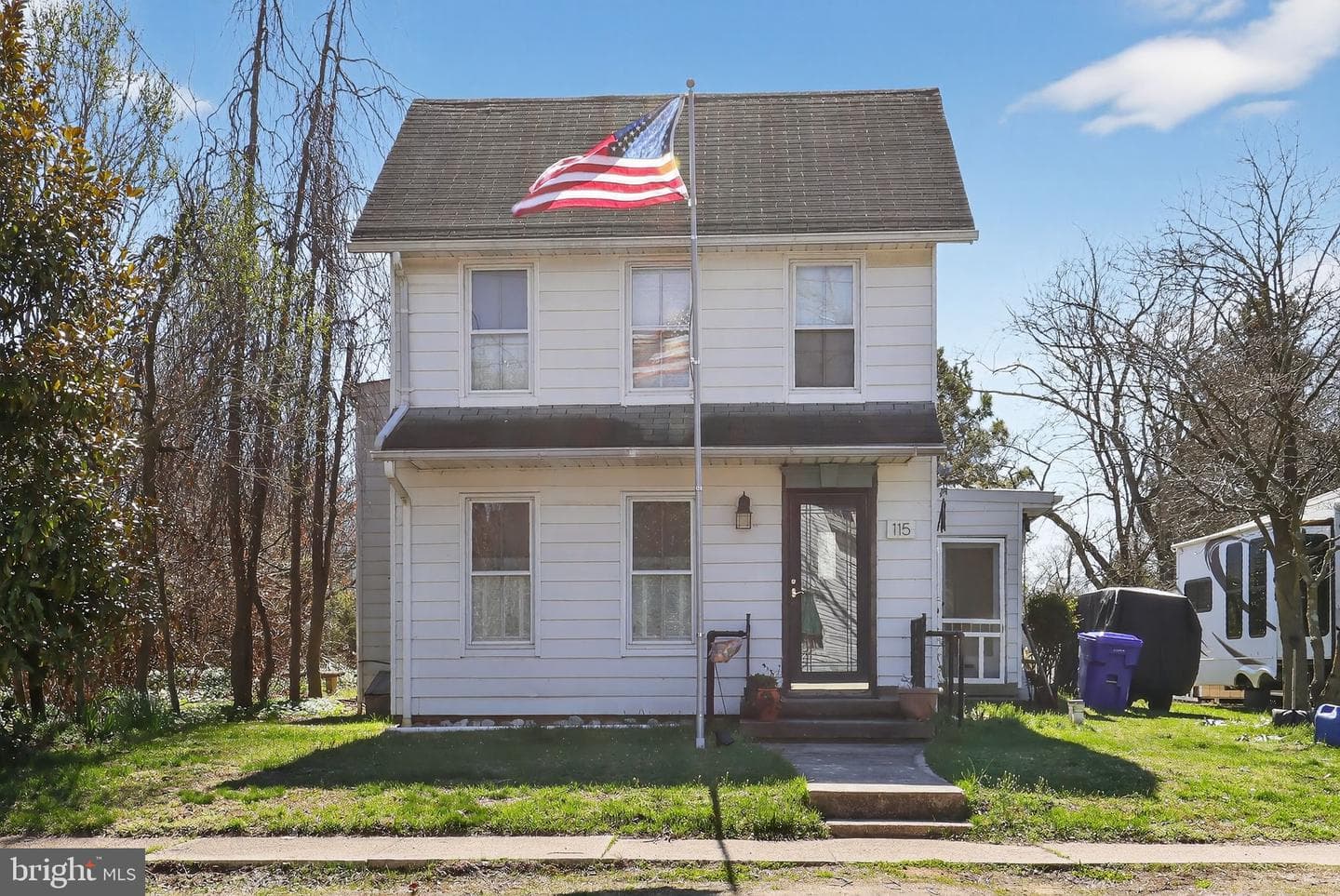 115 2nd Street photo 1