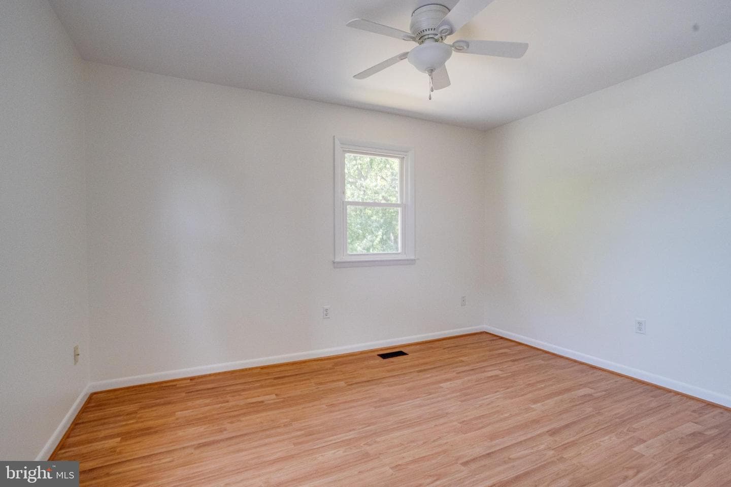 114 Cedar Road photo 38