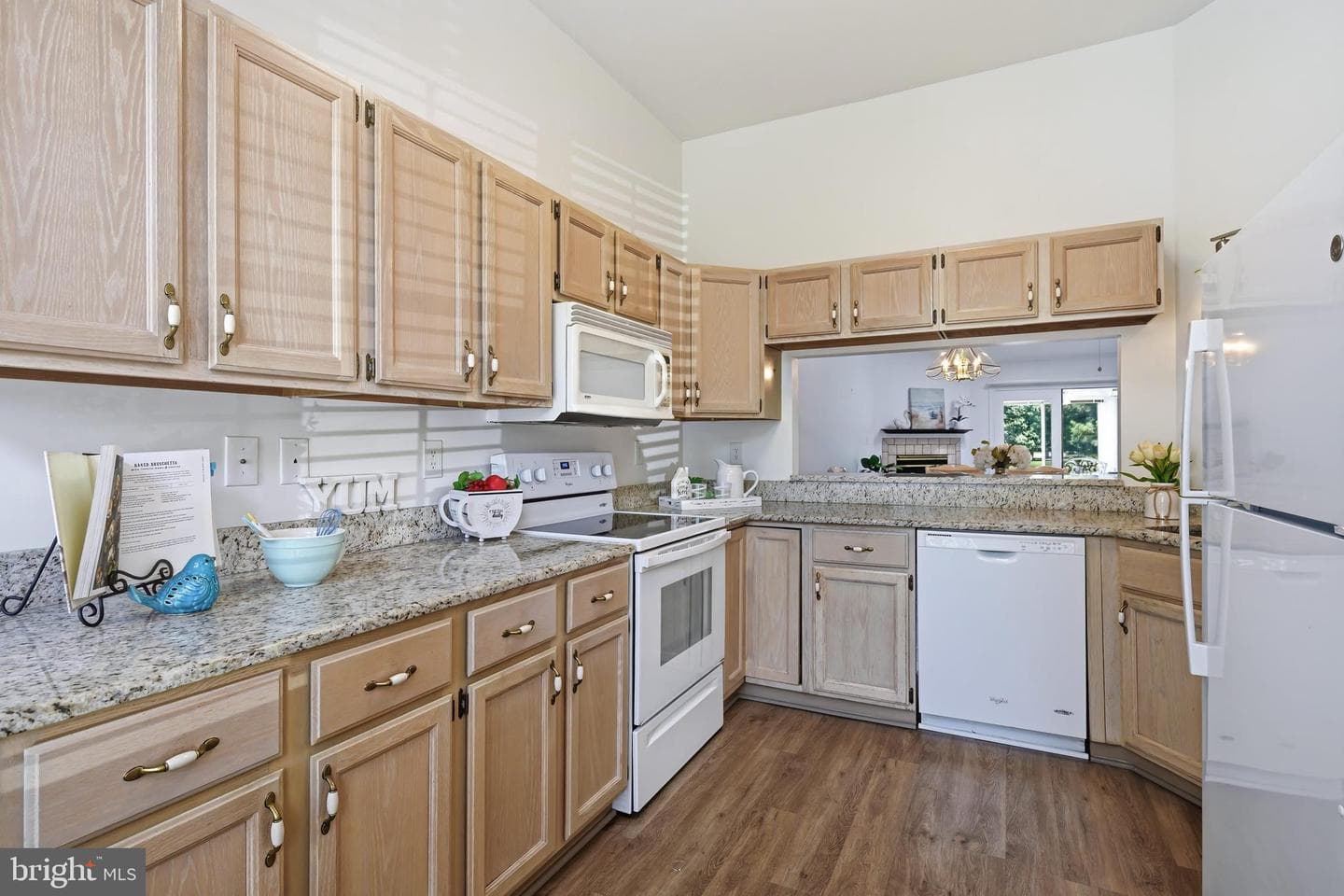 6010 Bridgepointe Drive photo 12