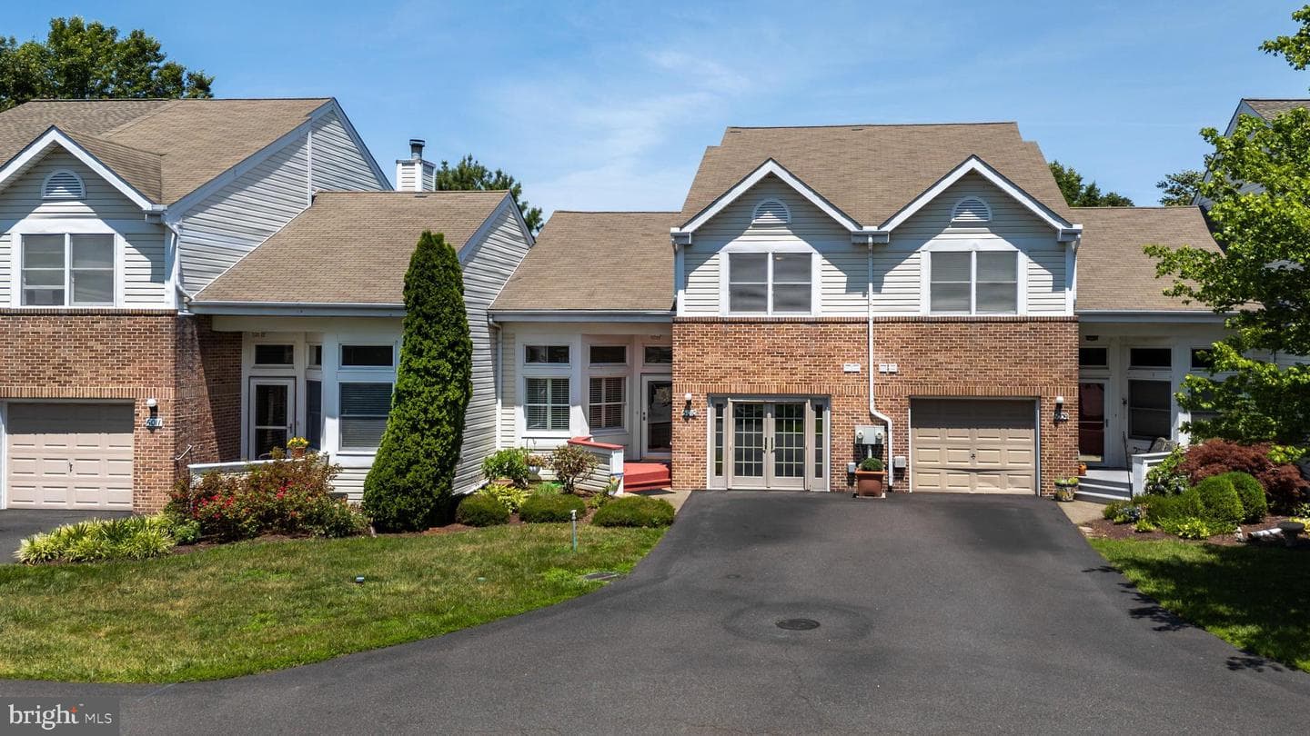 6010 Bridgepointe Drive photo 3