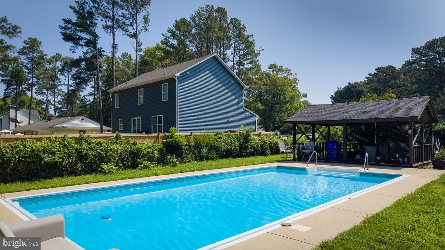 132 Pennick Drive photo 35