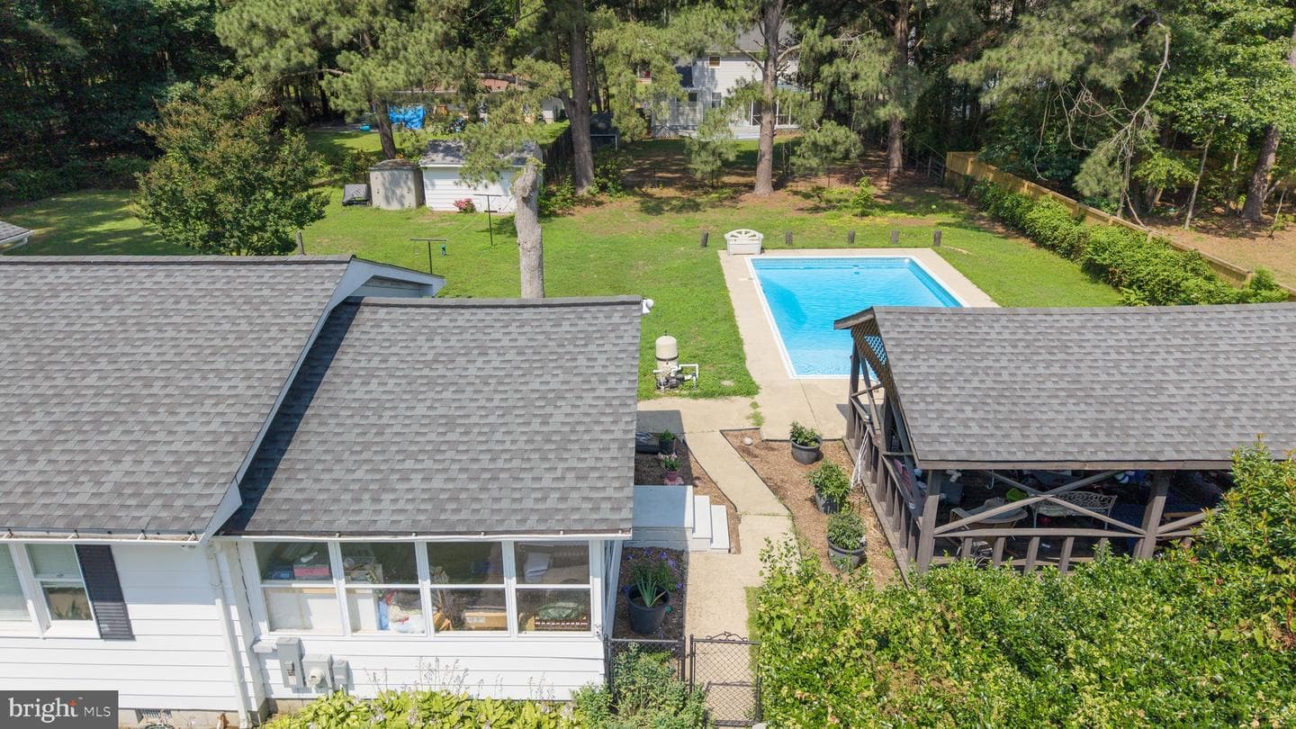 132 Pennick Drive photo 41