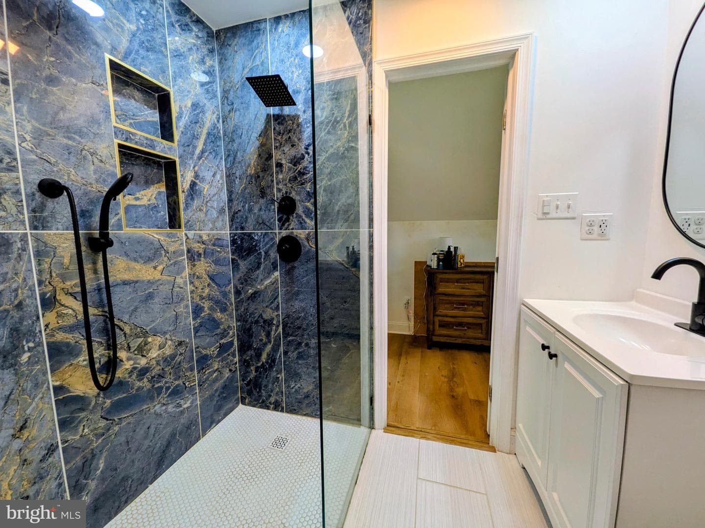 102 Maple Road photo 28