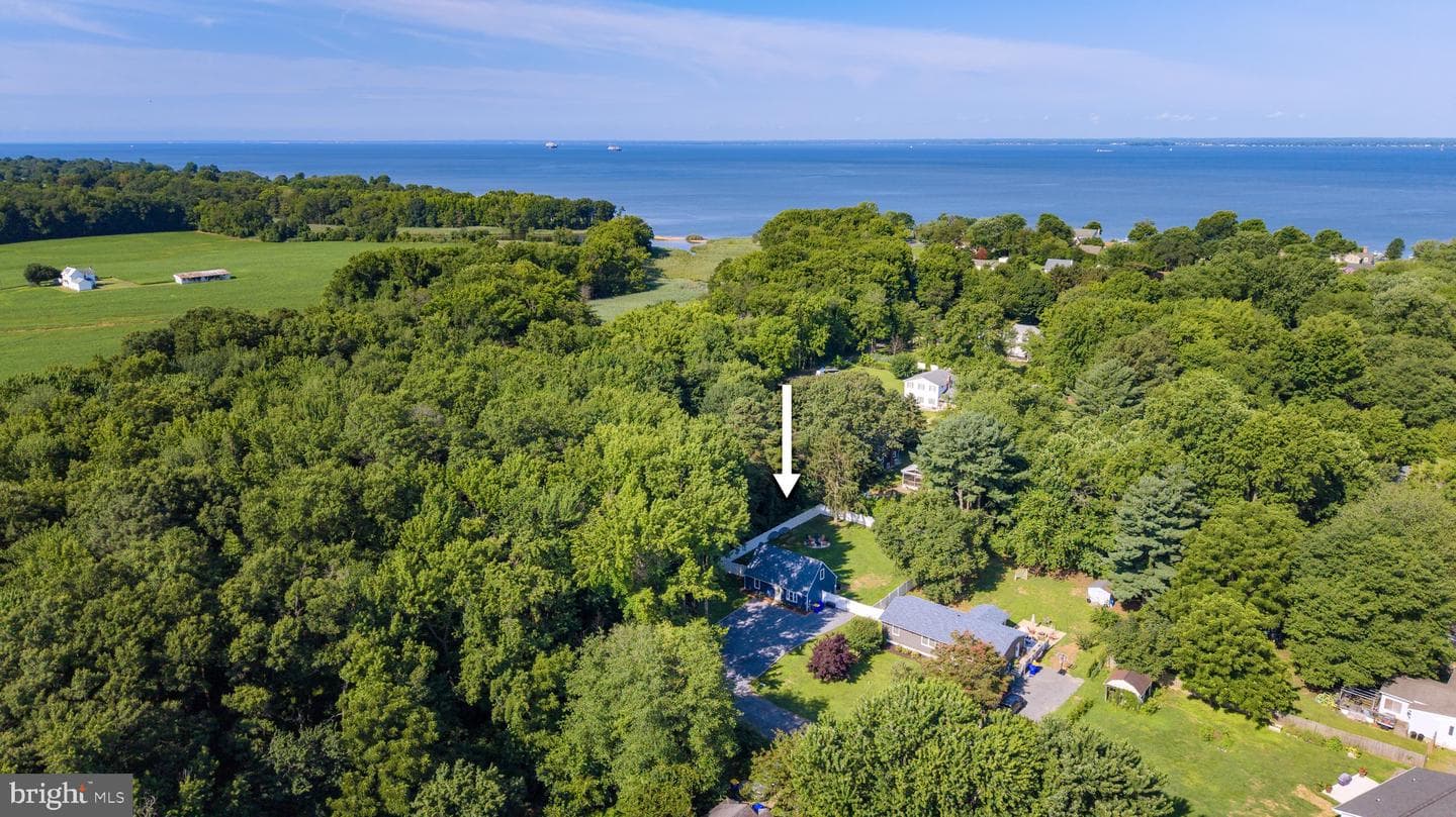 102 Maple Road photo 3