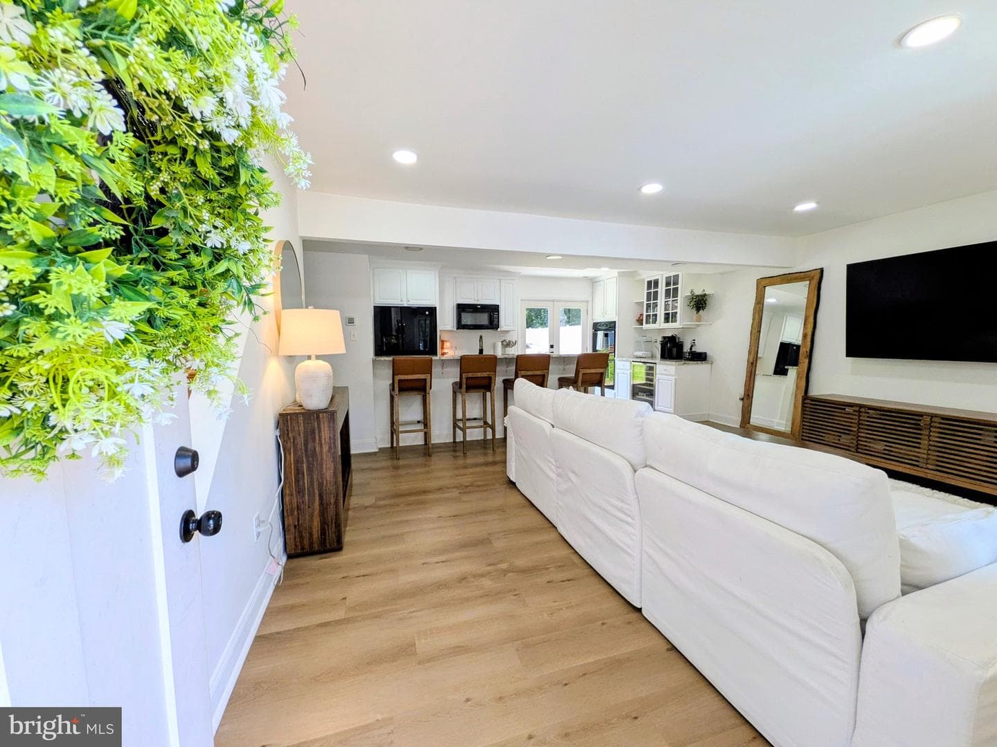 102 Maple Road photo 4