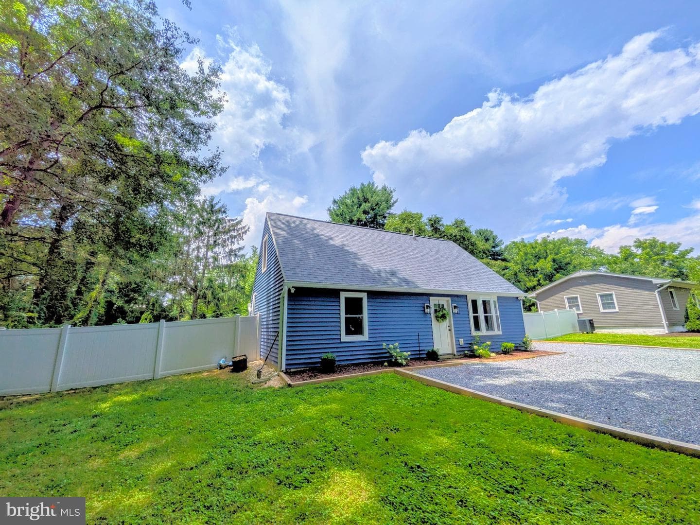 102 Maple Road photo 43