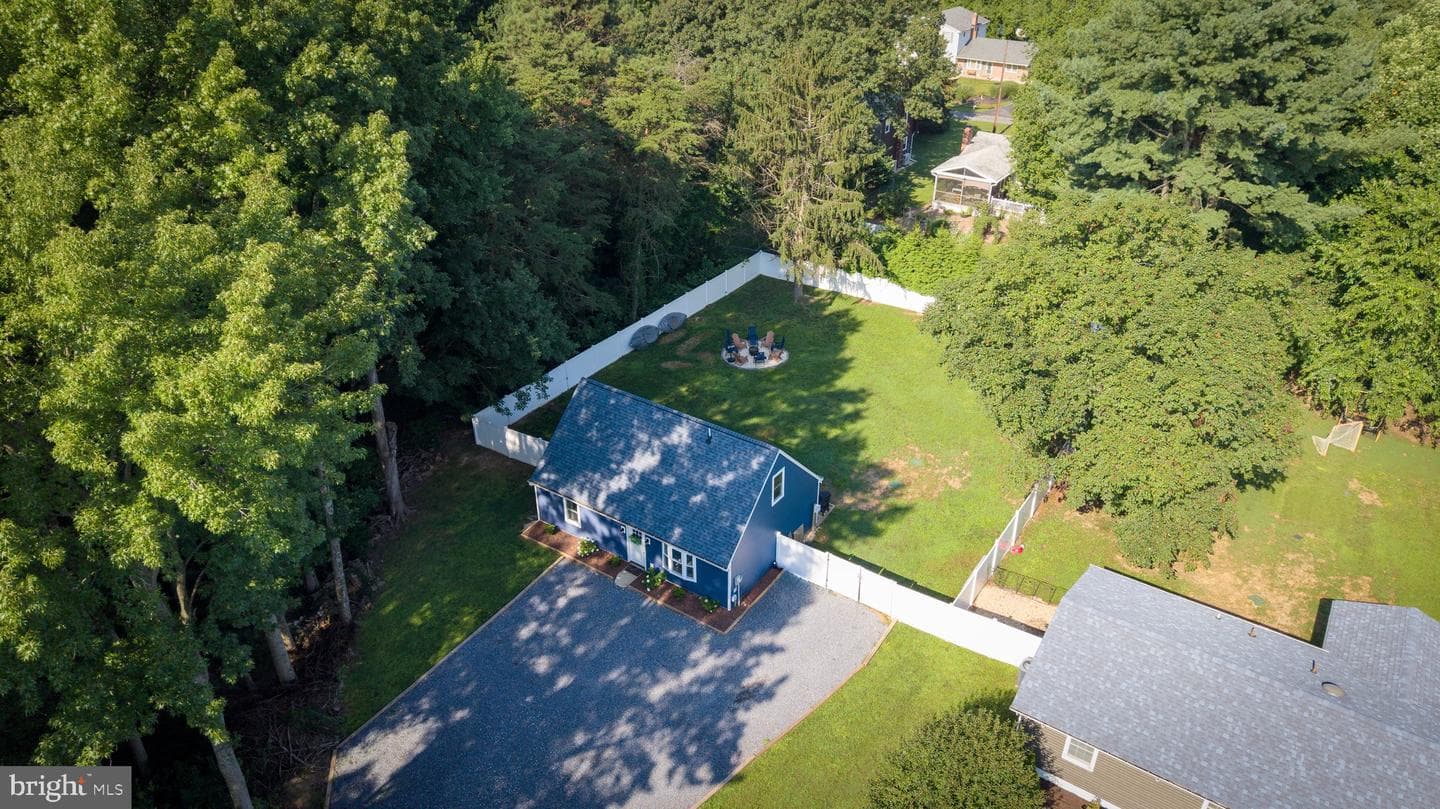 102 Maple Road photo 64