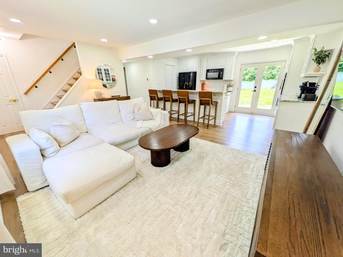 102 Maple Road photo 9