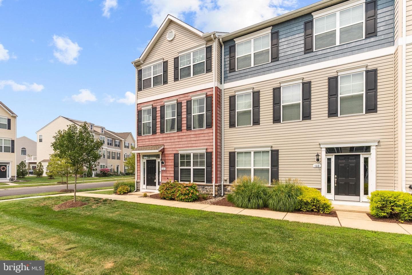 102 Sophie Lane photo 2