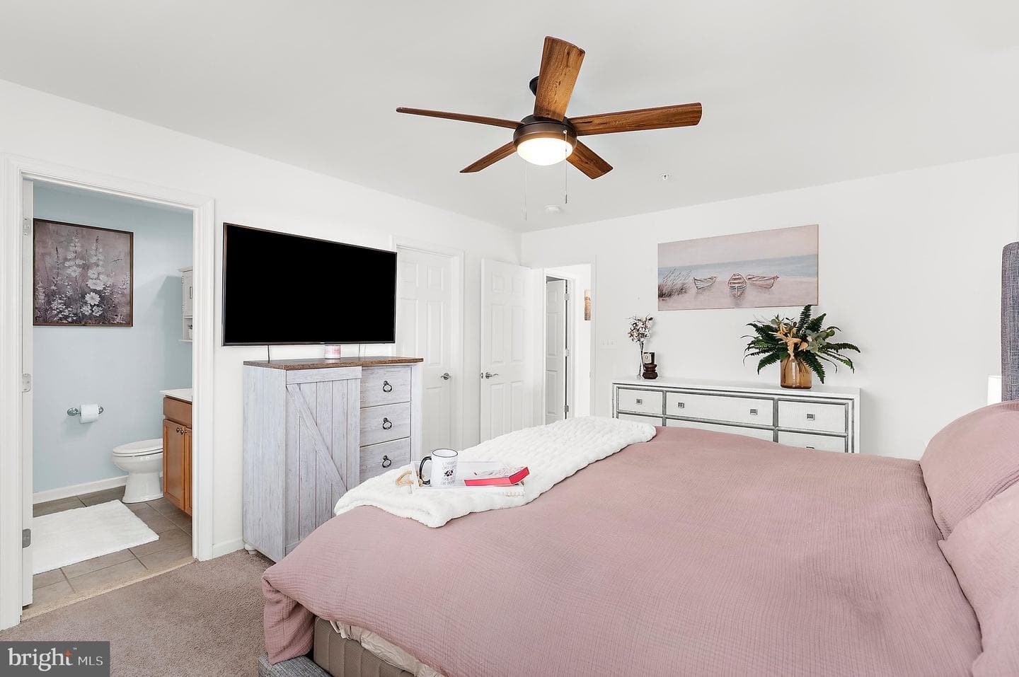 102 Sophie Lane photo 32