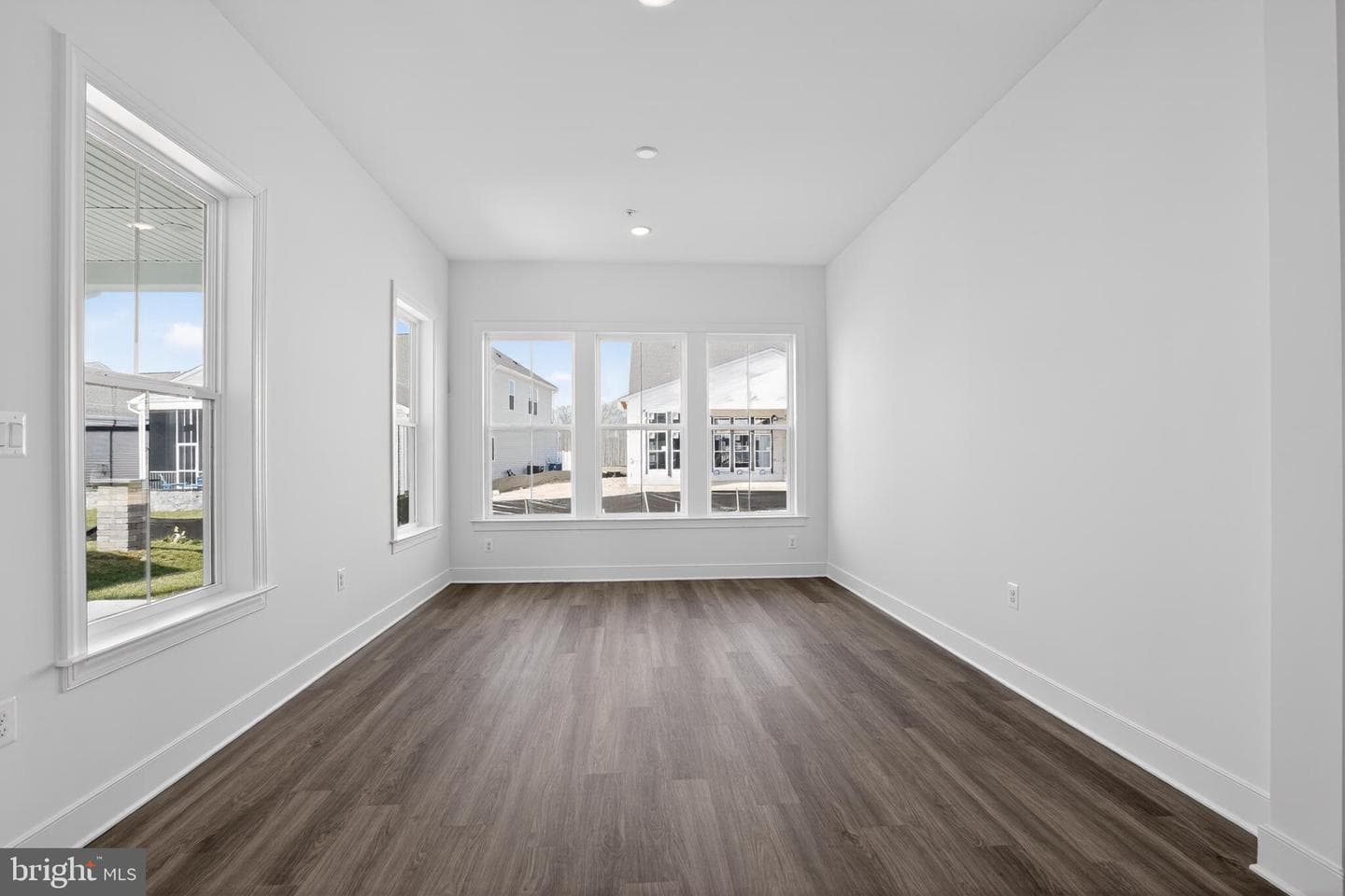 540 Warbler Way photo 11