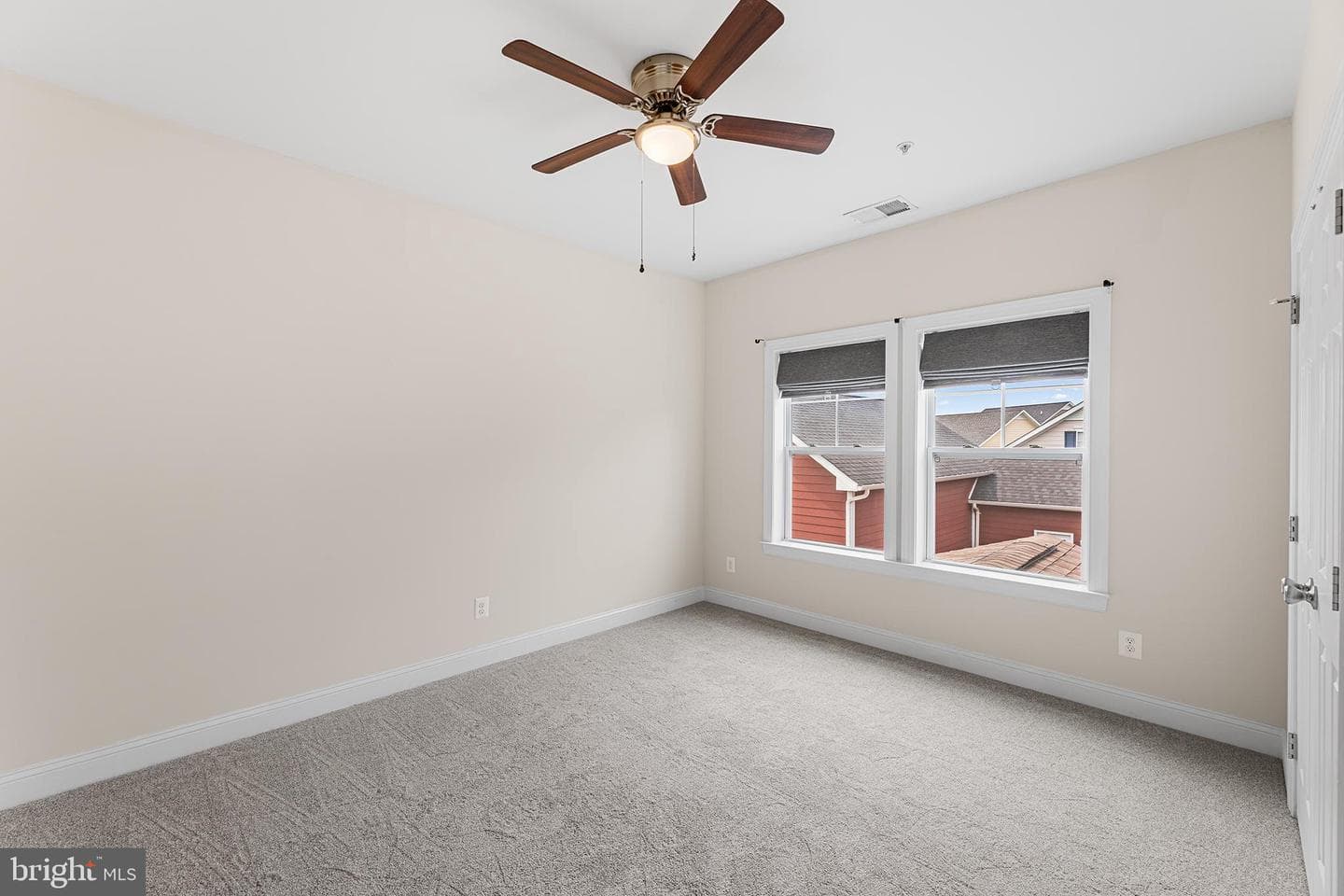 134 Richard Ingle Way photo 31