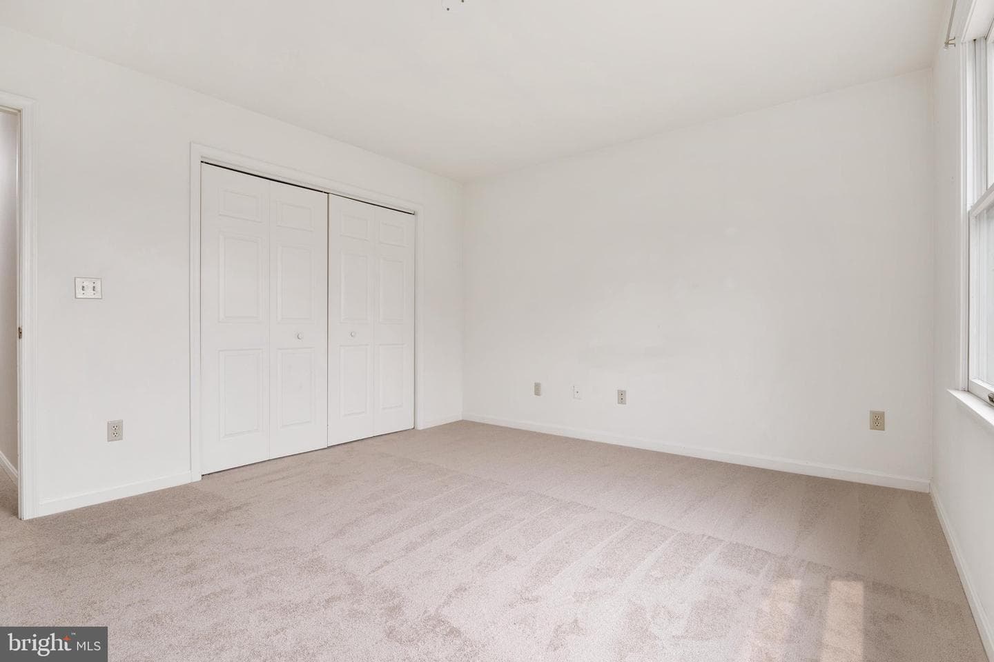 2004 Bridgepointe Drive photo 28