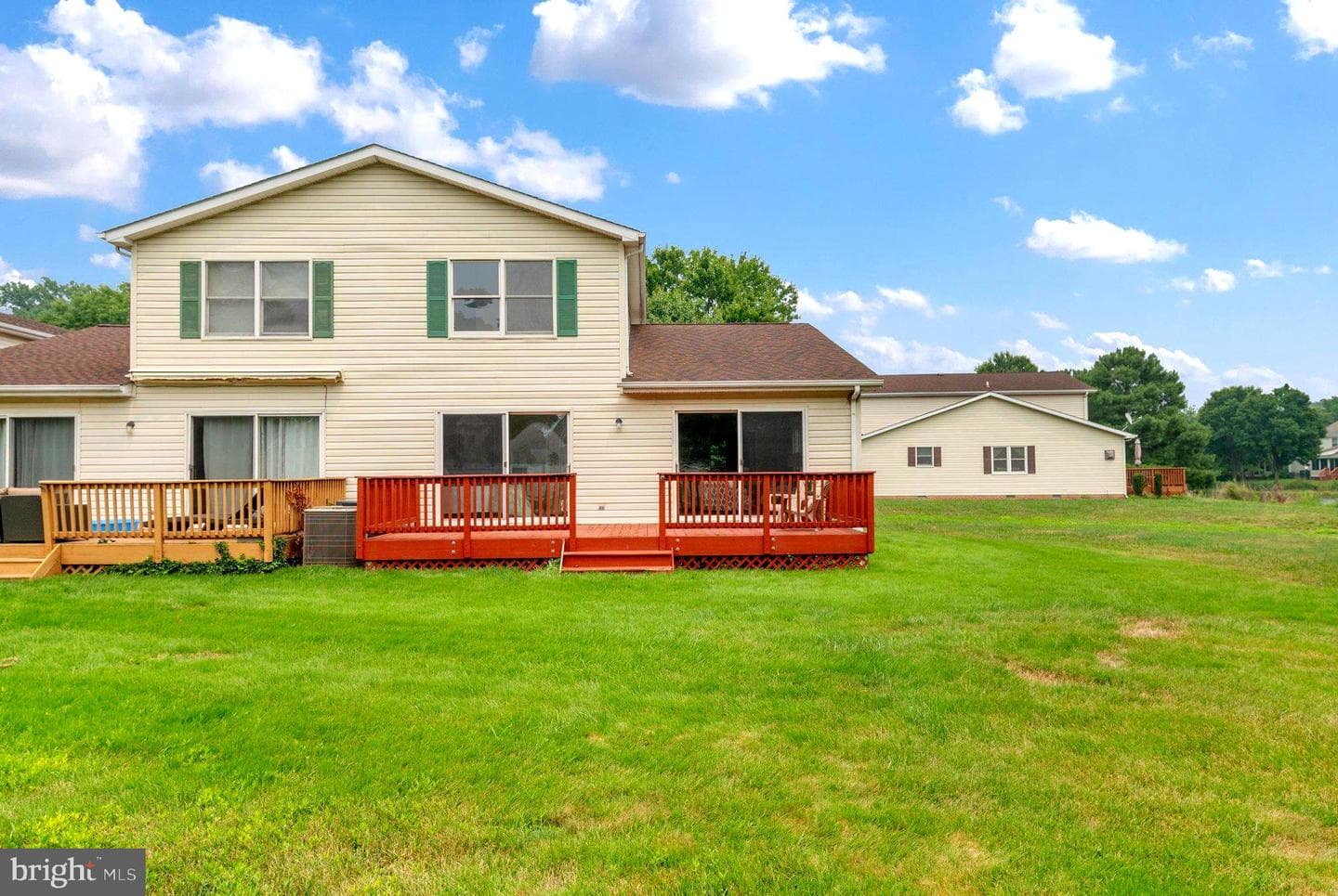 2004 Bridgepointe Drive photo 29