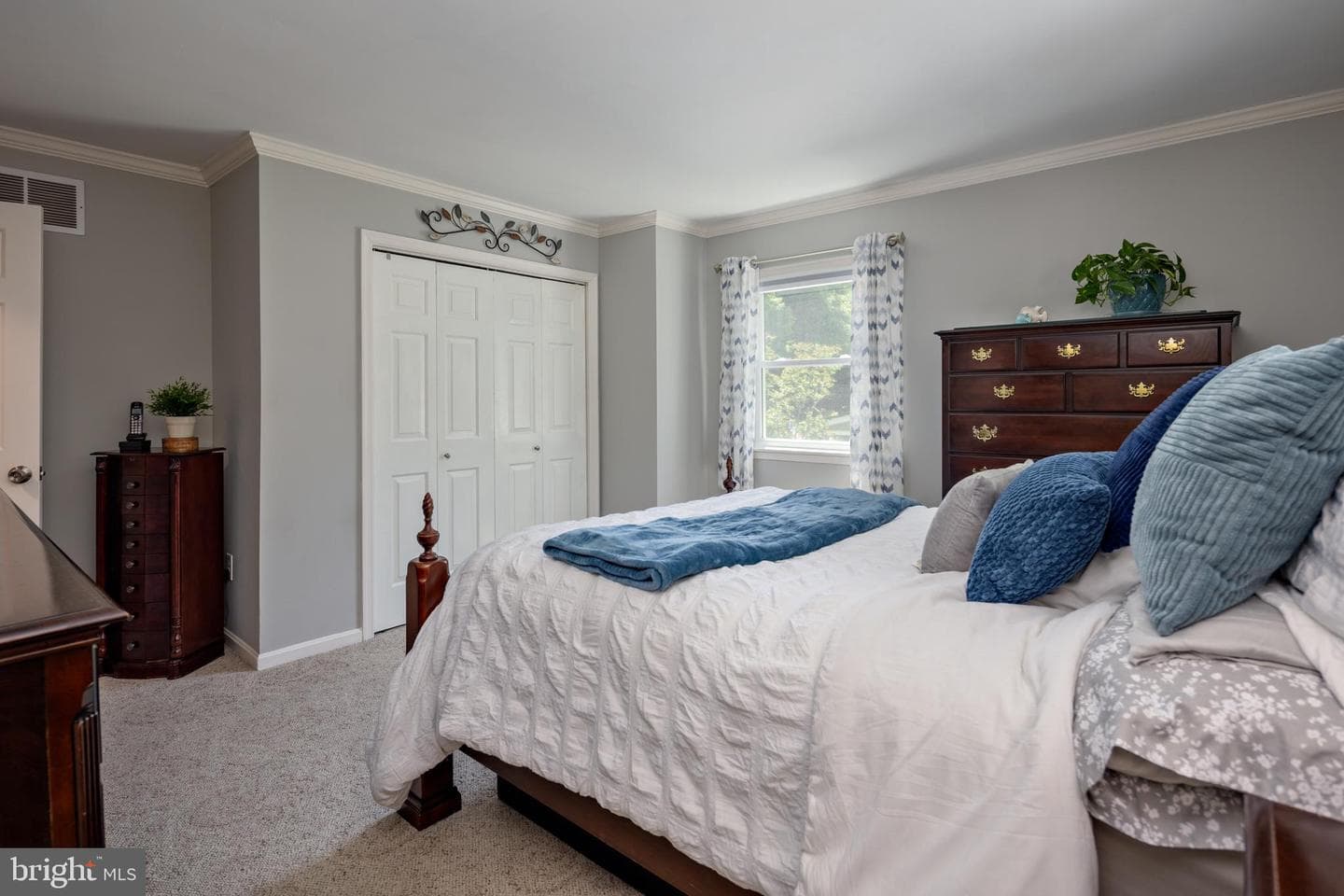 729 Kimberly Way photo 14