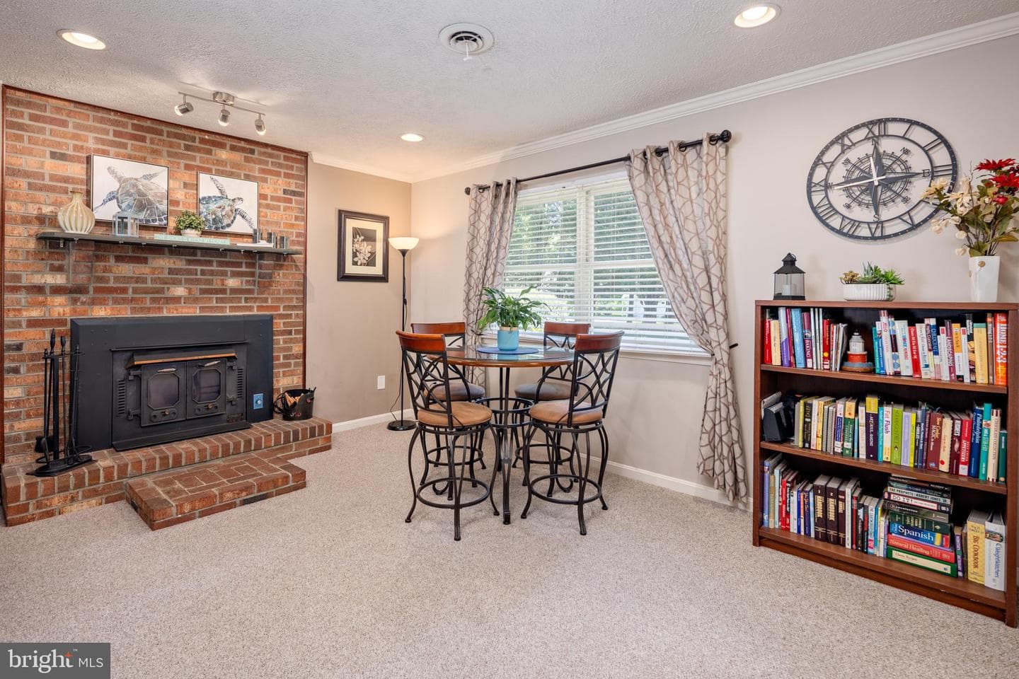 729 Kimberly Way photo 23
