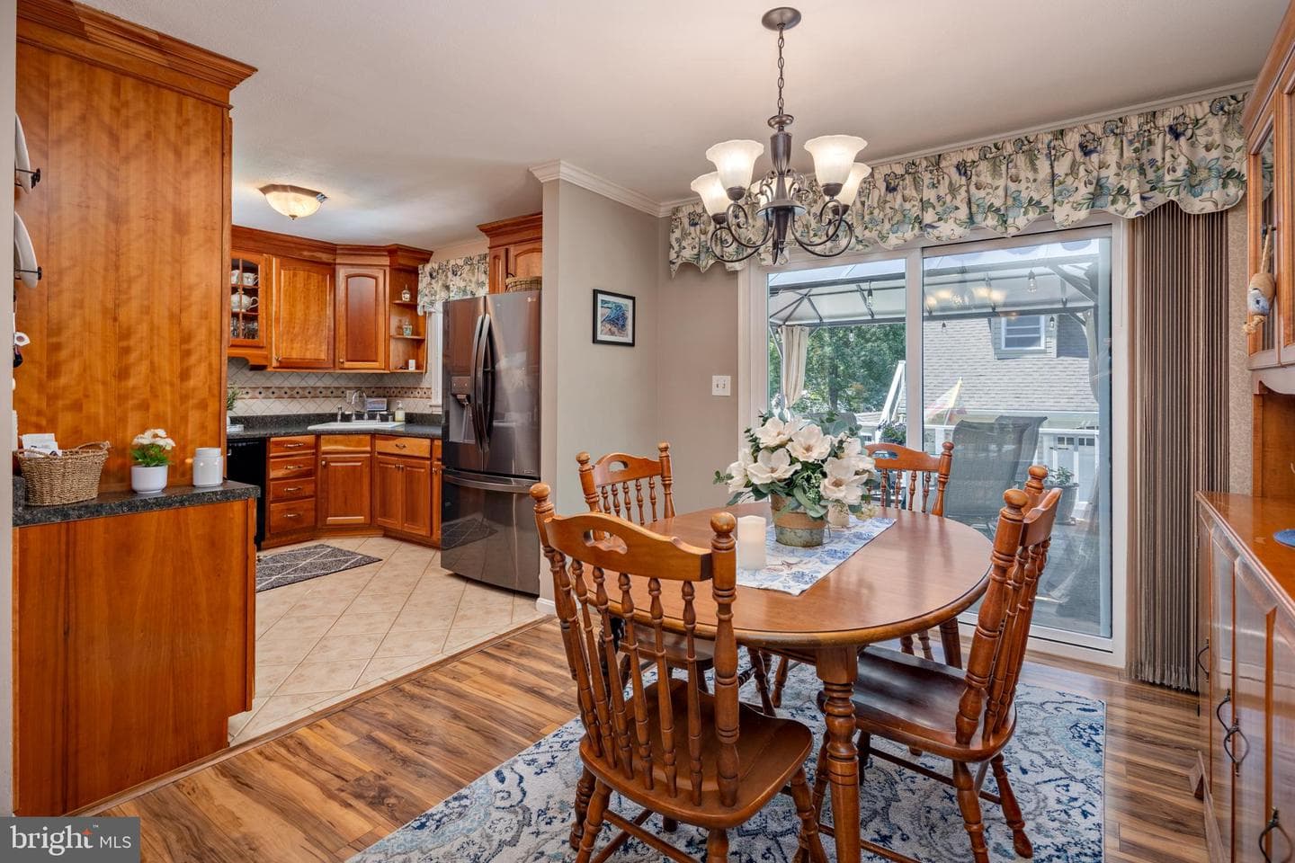 729 Kimberly Way photo 8