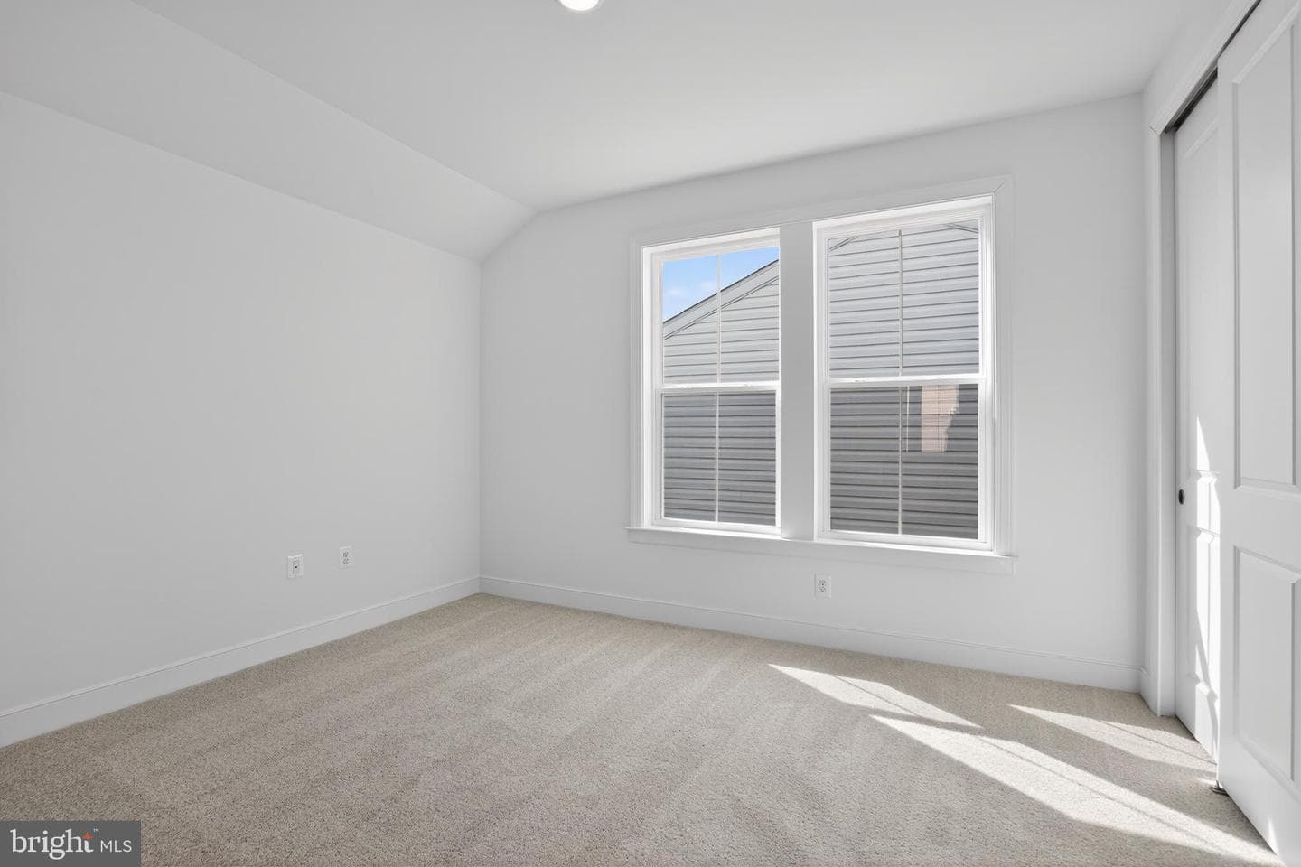532 Warbler Way photo 9