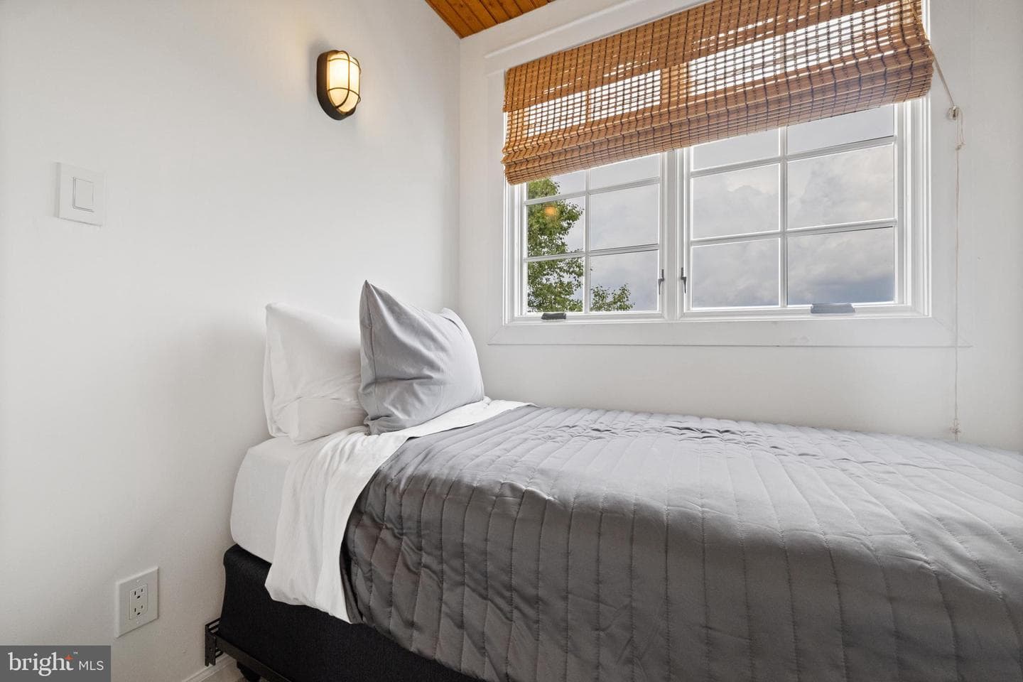 366 Queen Anne Road photo 18