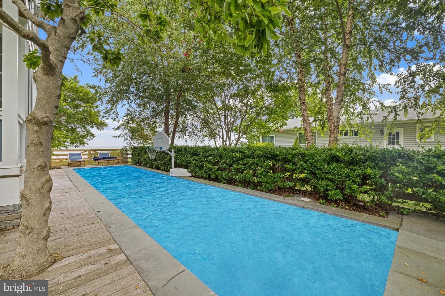 366 Queen Anne Road photo 3