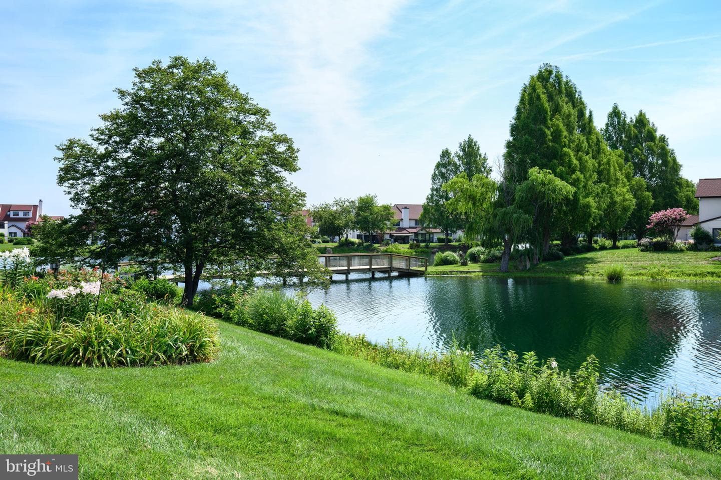 29 Queen Mary Court photo 42