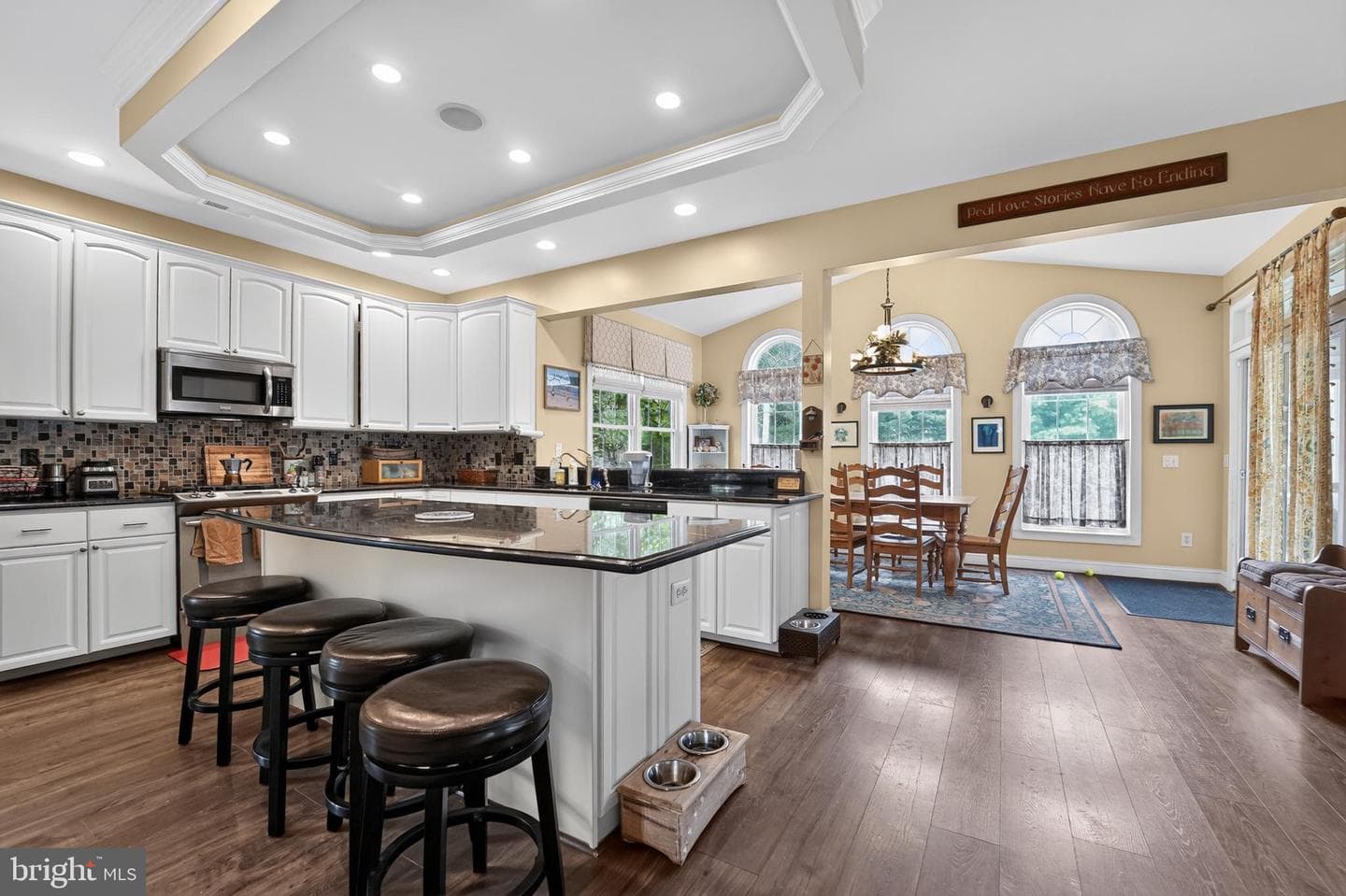 376 Web Foot Lane photo 25