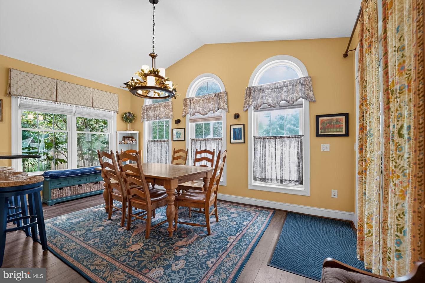 376 Web Foot Lane photo 32