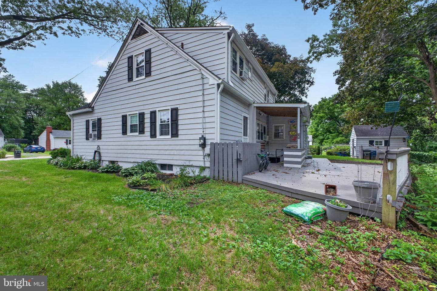 213 Elm Street photo 10