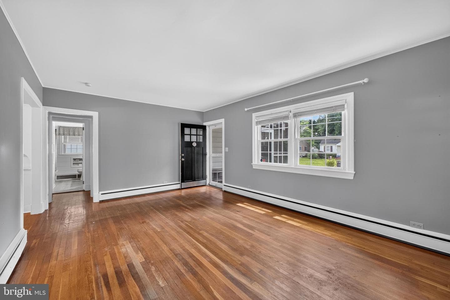213 Elm Street photo 16