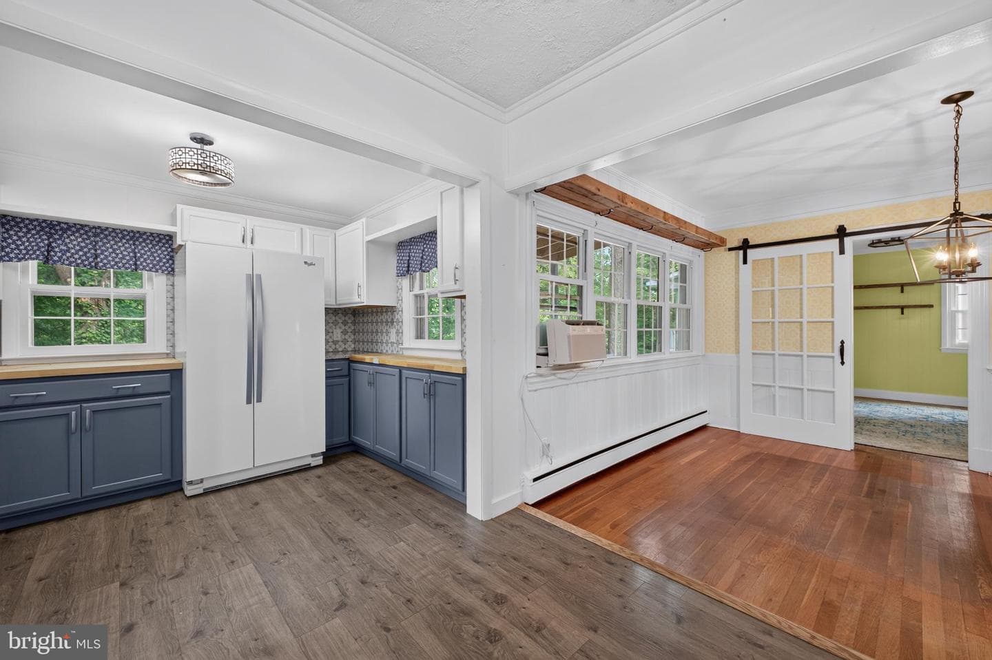 213 Elm Street photo 21